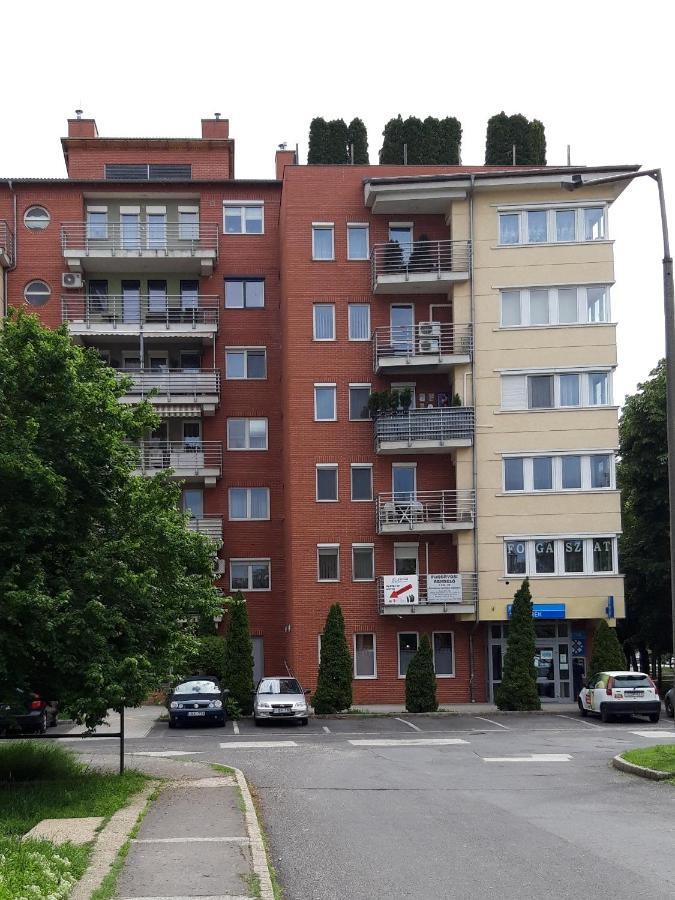 Vörösmarty Apartman Miskolc - Belváros - downtown Kültér fotó